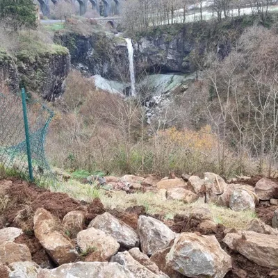 Cantal : la cascade de Salins rouvre partiellement pour Noël